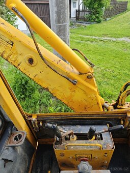 Traktor bagr JD 410 - 4