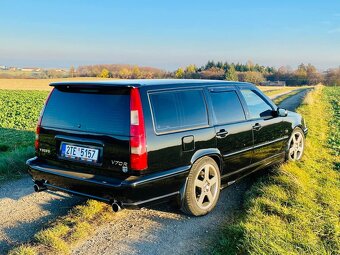 Volvo V 70R - 4