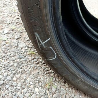 18" PNEU – 235/45/R18 – ZIMNÍ - DUNLOP Pneumatika: 235/45/ - 4