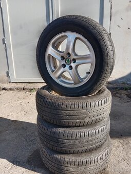 Letní pneumatiky 195/65 R15 8 ks a ALU disky Škoda Octavia 1 - 4