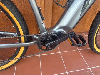 APACHE HUPAHU MX1 510 stříbrná - vel. L (21") - zánovní tes - 4