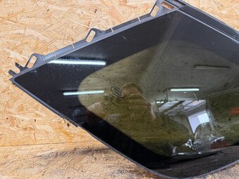 PRAVÉ BOČNÍ OKNO LAND ROVER DISCOVERY SPORT L550 - 4