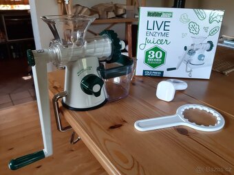 Ruční šnekový odšťavňovač Healthy juicer - 4