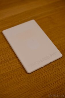 Amazon Kindle 8 Touch nepodsvícený - 4