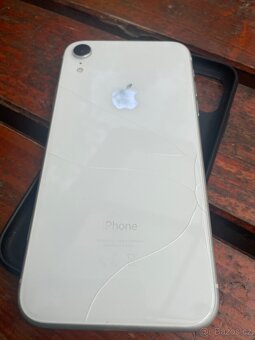 iPhone XR - 4