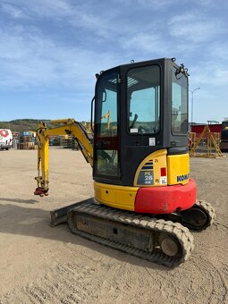 Komatsu PC26MR - 4