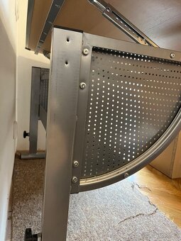 Rostoucí stul - 4