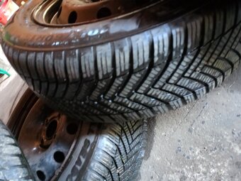 Pneu 185/60R15 - 4
