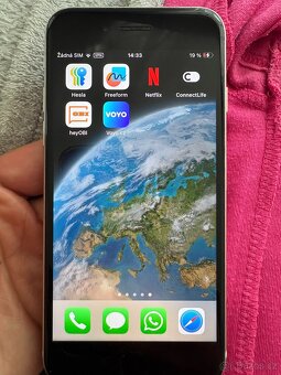iPhone SE 2022 - 4