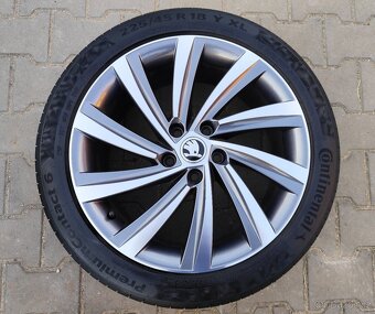 Alu kola originál Škoda Octavia IV, RS 5x112 R18 Perseus - 4