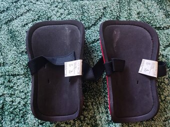 Fotbalové chrániče Lotto - 4