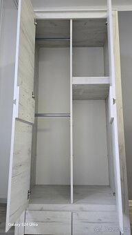 Šatní skříň +regál - 4