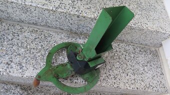 Řezačka na kopřivy - 4