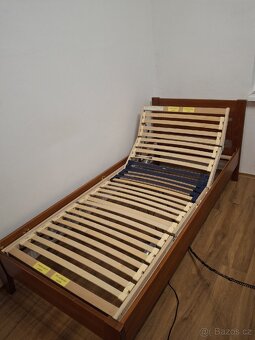 Postel s polohovacím(el.)roštem - 4