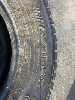 Zimní 225/75r16C DOT 2021 5mm - 4