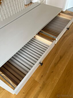 Psací stůl IKEA Hemnes - 4