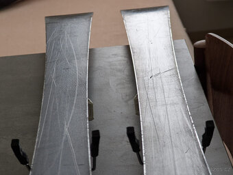 dívčí lyže Atomic 130cm - 4