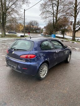 Alfa Romeo 147 1,9 JTD rok 2005 klima - 4
