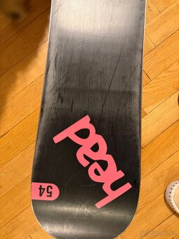 Snowboard, vázání, brýle - 4