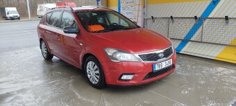 Kia Ceed - 4