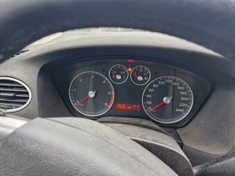 Prodám Ford Focus - spolehlivý pracant - 4