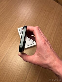 Nový iPhone 15 black 128 GB - 4