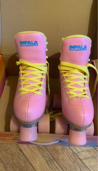 Roller skates - 4