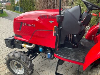 Traktor DF 304 G2,  NA SPZ, 1550 kg - 4