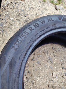 Prodám 2ks letních pneu Continental 235/55 R19 - 4