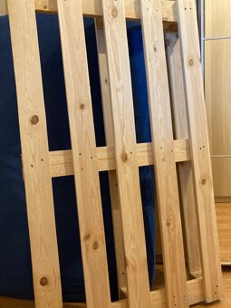 Paletová postel 135x80 - 4