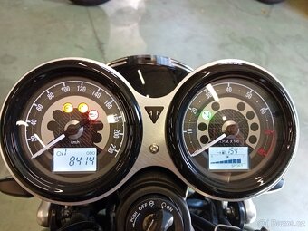 TRIUMPH SPEED TWIN 1200 - 4