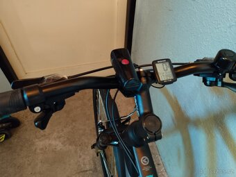 NOVÉ Kolo - Kelly Cliff 10 - 4