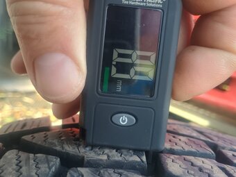 zimní 235/65/16C BRIDGESTONE - 4