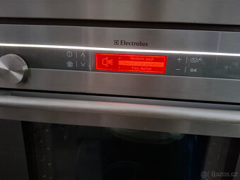 Vestavná parní trouba Electrolux - 4
