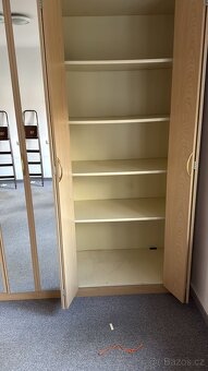 Šatní skříň 6 dveř. lámací dveře - 4