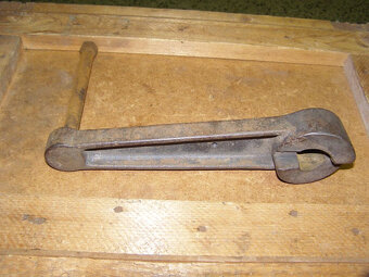 Prodám startovací kliku Lorenz - 4