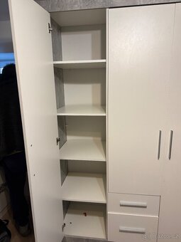 Šatní skříň - 4