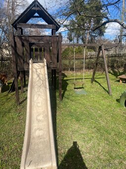 Dětské hřiště klouzačka, houpačka a stříška - 4
