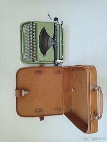 Prodám historický psací stroj Groma Kolibri zelený - sleva - 4