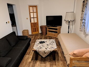 Atypický byt/domek 45m2 + kolna 15m2 Kokořínsko - 4