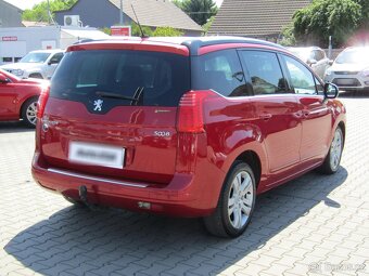 Peugeot 5008 2.0HDi , 120 kW nafta, 2011 - 4