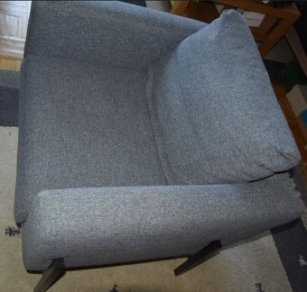 Křeslo IKEA KOARP potah Gunnared šedá, robustní a stabilní - 4