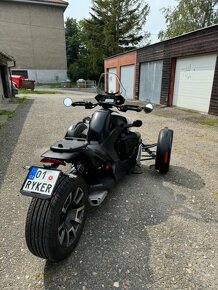 CAN-AM RYKER 900 - 4