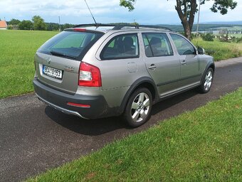 Škoda Octavia Scout 1.8 TSI - 4