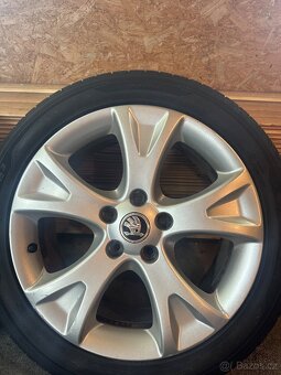ALU Kola ŠKODA 5x112 R17 PALLAS Letní Pneu 225/45/17 - 4