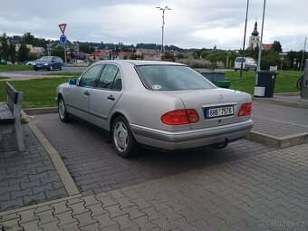 Mercedes w210 e240 nová stk - 4