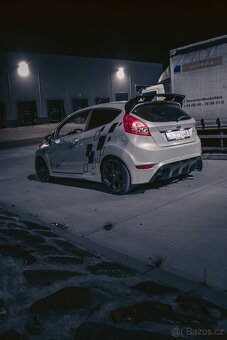 Ford fiesta - 4