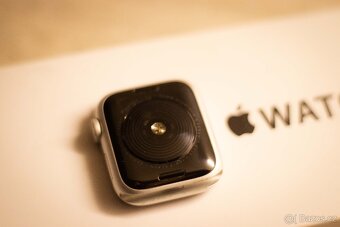 Apple Watch SE 40 mm – Silver + Nike Sport řemínek - 4