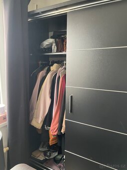 Šatní skříň - 4