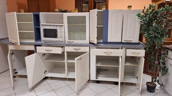 Bílá kuchyňská linka limka v masivu - 4